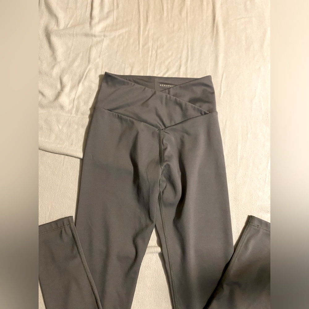 cross over leggings
